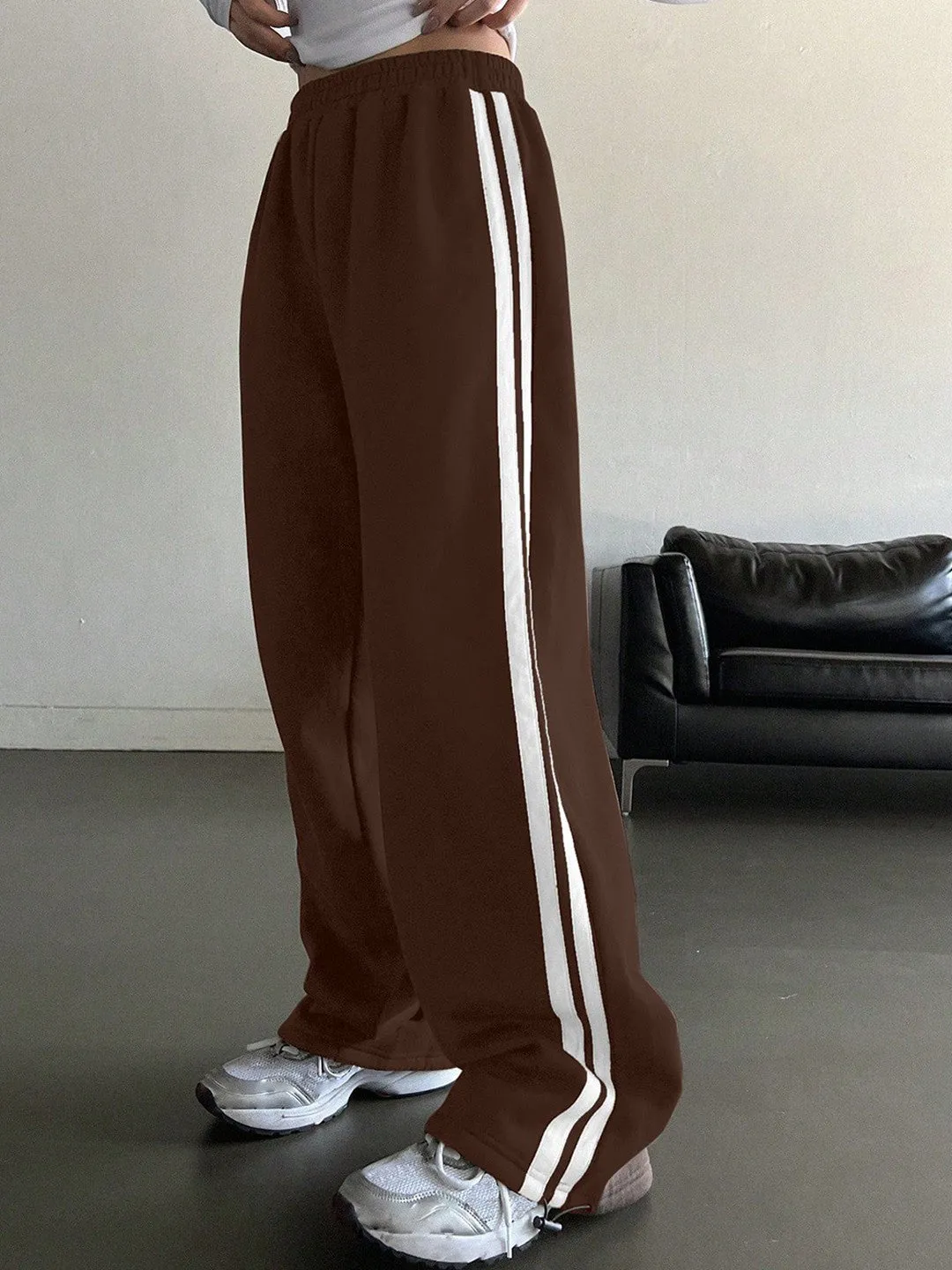 Brown Loose Fit High-Rise Knitted Jogger