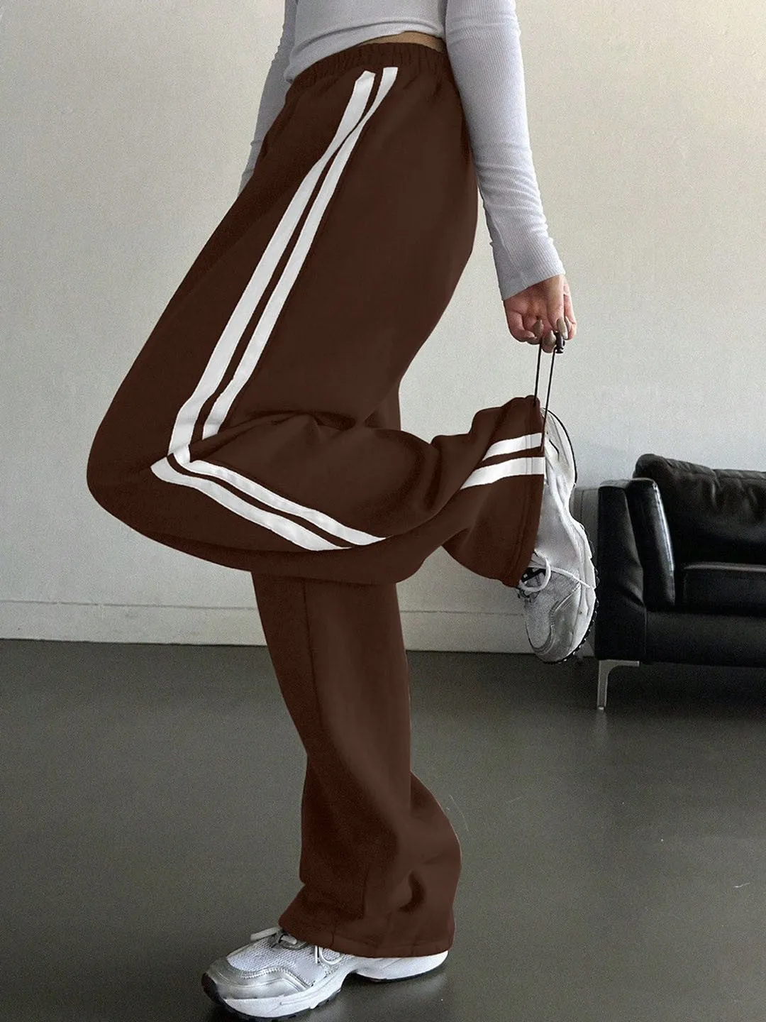 Brown Loose Fit High-Rise Knitted Jogger
