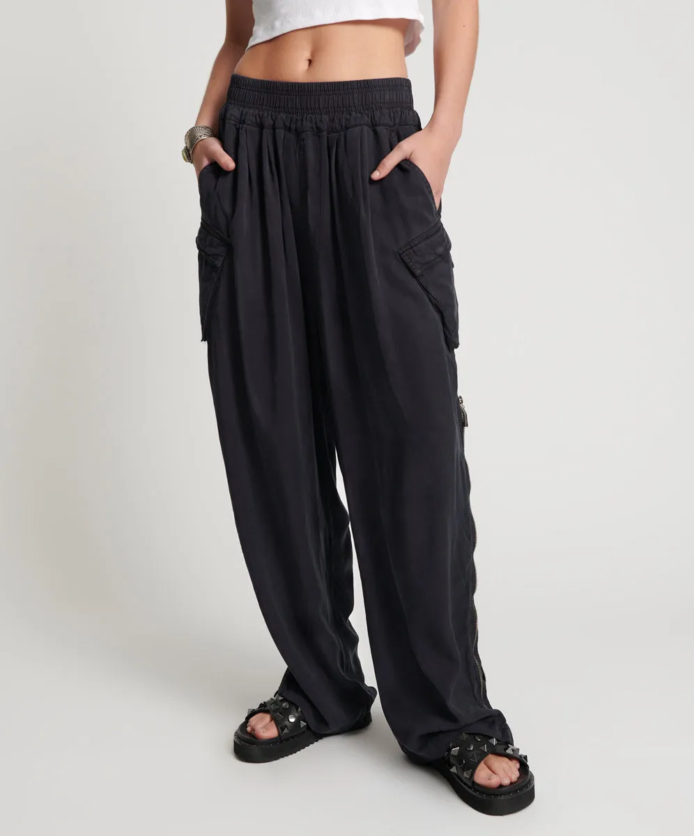 CHARCOAL TENCEL ZIPPED PARACHUTE PANTS