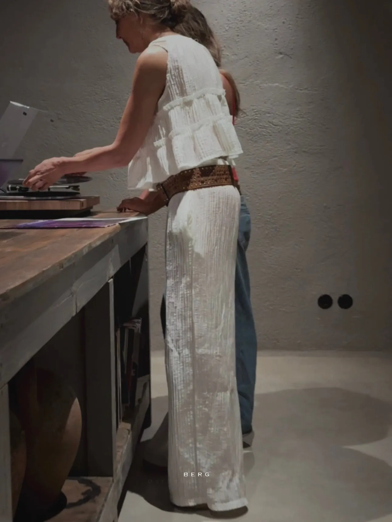 LOOSE PANTS - WHITE