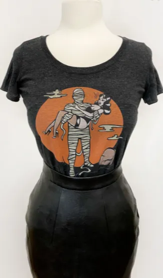Mummy’s Curse T-shirt (Vintage Black or Cream)