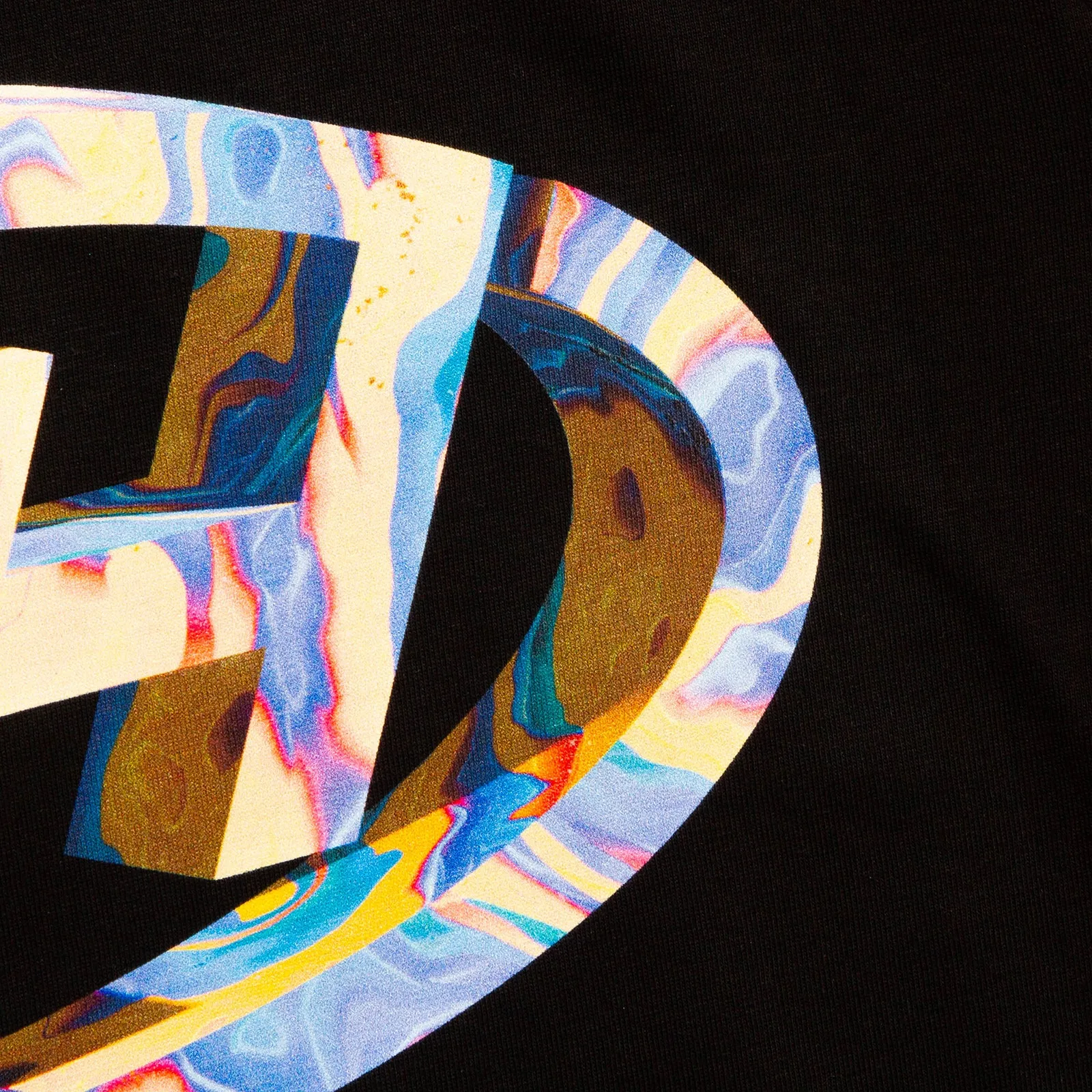 WH Crew Coral Front Print - Tshirt - Black