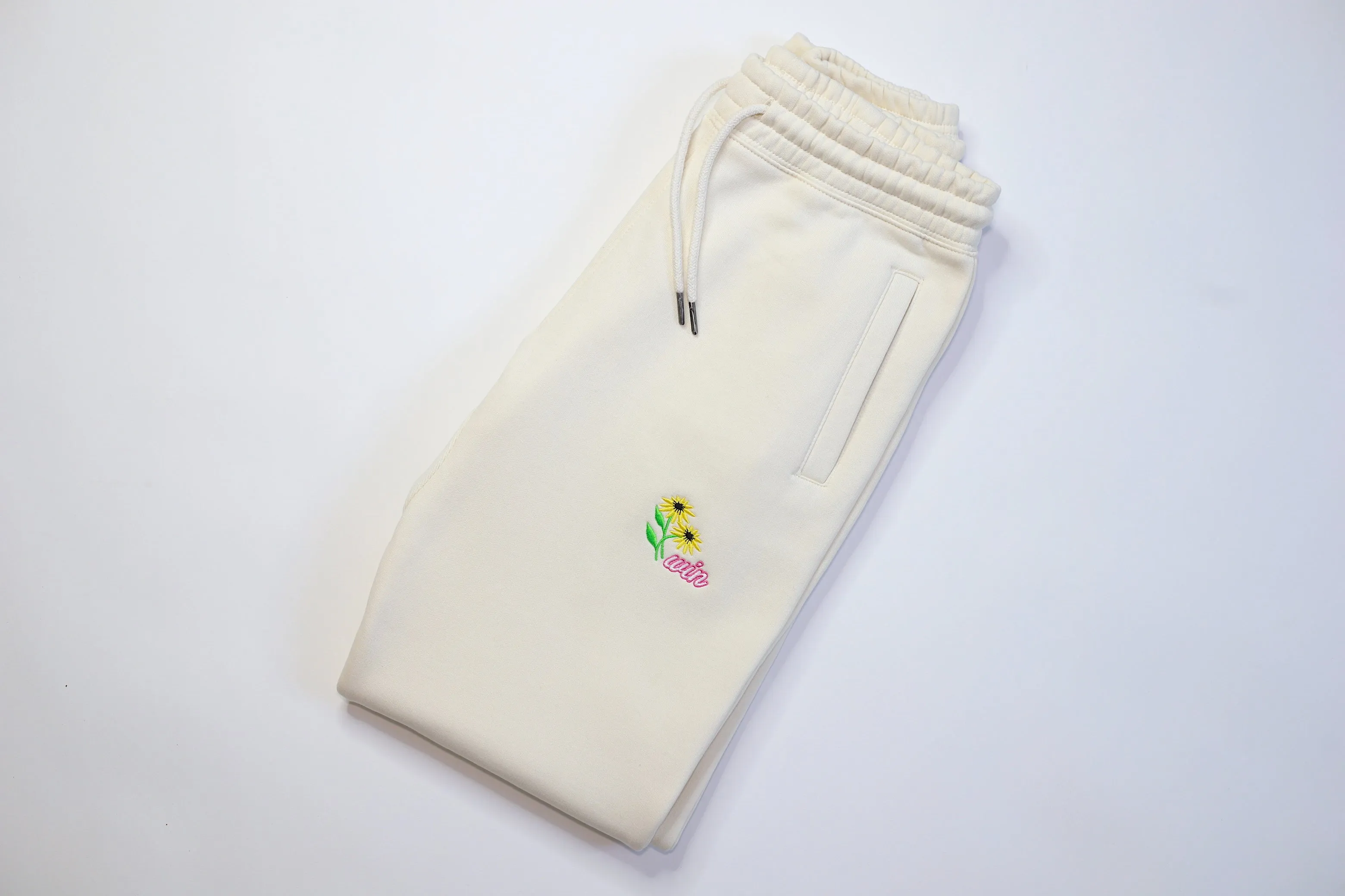 Win Easter Cuffed Sweatpants - Natural